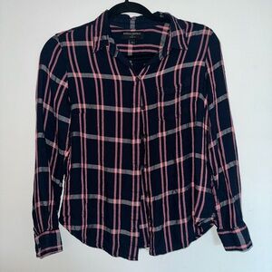 Banana Republic Pink & Black Plaid Button-Down Shirt - Classic Fit